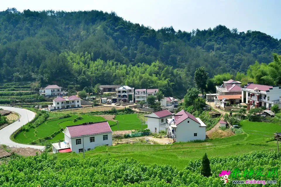 黄沙岭脚下秀美来榜山村